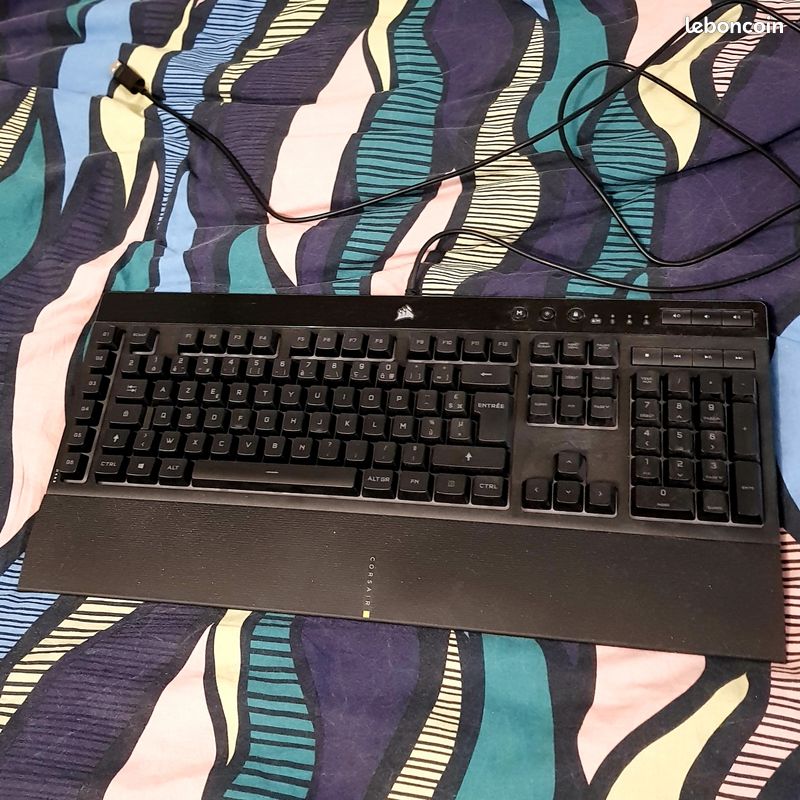 Clavier Corsair K55 RGB Pro (image 1)