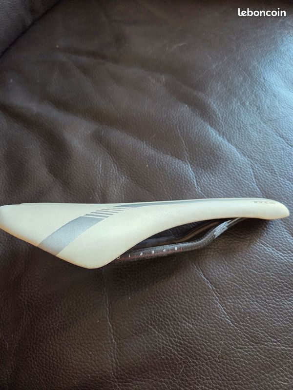 Selle de vélo de route toute s-works (image 1)