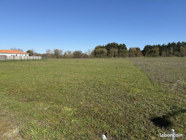 Terrain 751 m² Saint Laure