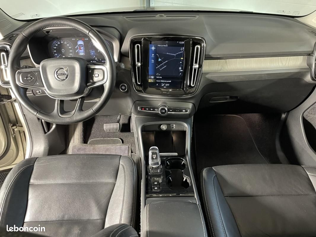 Volvo XC40 2.0 D3 150 CV GEARTRONIC INSCRIPTION GPS (image 3)