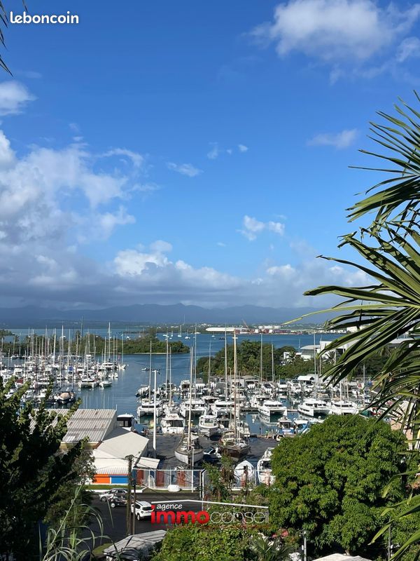 Maison 8 pièces 193 m² · au Gosier · 193 m² · 585 000 €