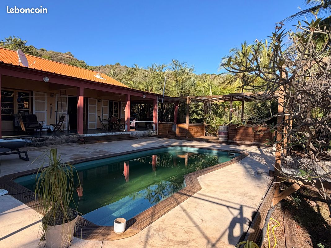 Maison 8 pièces 240 m² · à Saint-Paul · 240 m² · 875 000 €