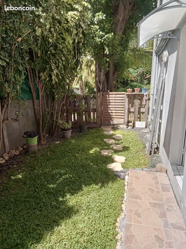 Appartement 3 pièces 55 m² · à Sainte-Anne · 55 m² · 700 €/mois