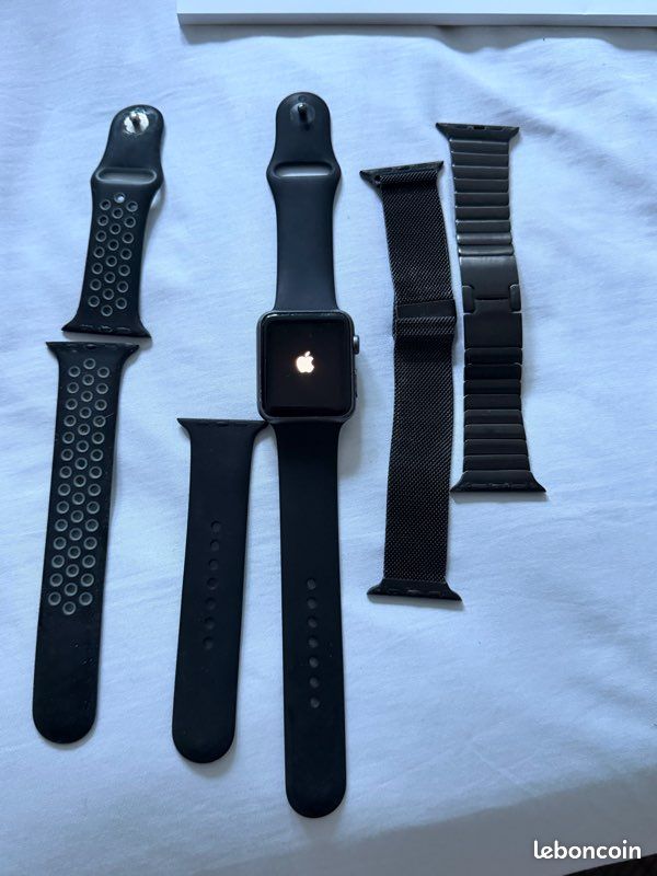Apple Watch série sport 7000 (image 1)