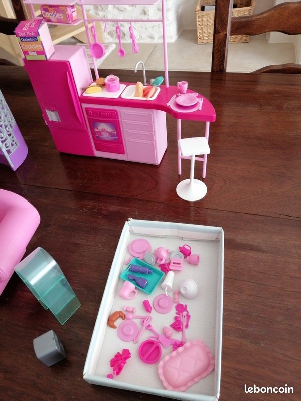 Ensemble Barbie et accessoires... (image 2)