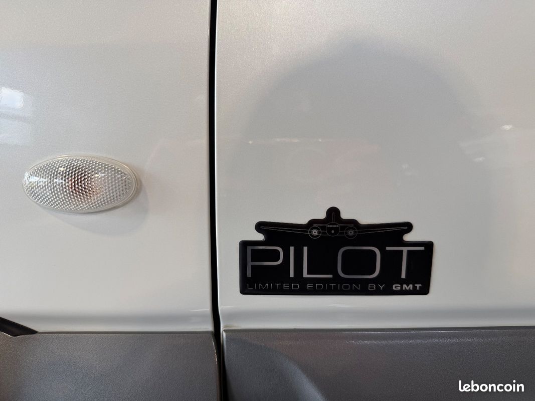 SUZUKI JIMNY 1,3L VVT 86Ch 4X4 3 PORTES 1ère MAIN (image 12)