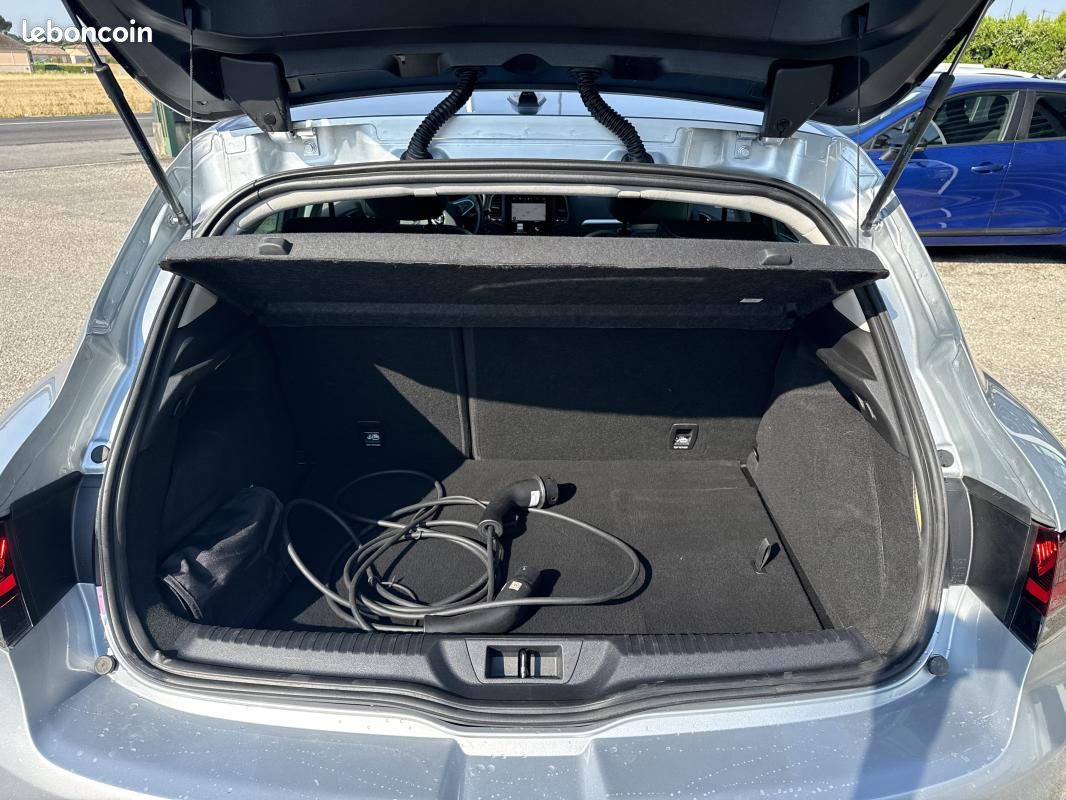 Renault Mégane 4 PHASE 2 1.6 E-TECH PLUG-IN HYBRID 160 TECHNO (image 12)