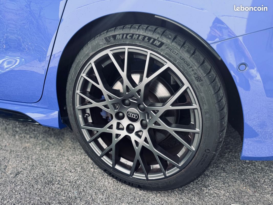 Audi RS 3 PERFORMANCE EDITION 2.5 TFSI 407 CV 1 OF 300 + TOIT OUVRANT + B&O + FREINS CERAMIQUE + GARANTIE 12 MOIS (image 20)