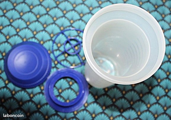 Quick Shake multifonction Tupperware NEUF : verre doseur, shaker, vinaigrette, récipients... 750 mL (zoe24) (image 1)