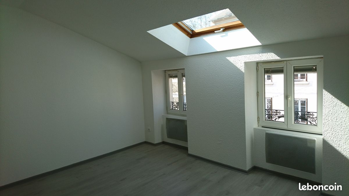 Appartement a louer bourgoin-jallieu - 3 pièce(s) - 37 m2 - Surfyn