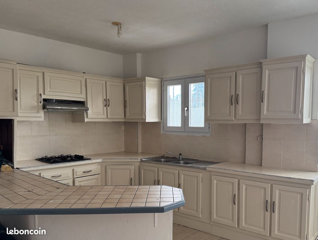 Appartement 3 pièces 65 m² · à Le Tampon · 65 m² · 750 €