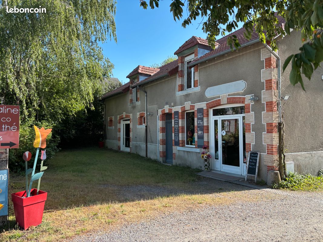 Maison 10 pièces 250 m² · à La Souterraine · 250 m² · 260 000 €