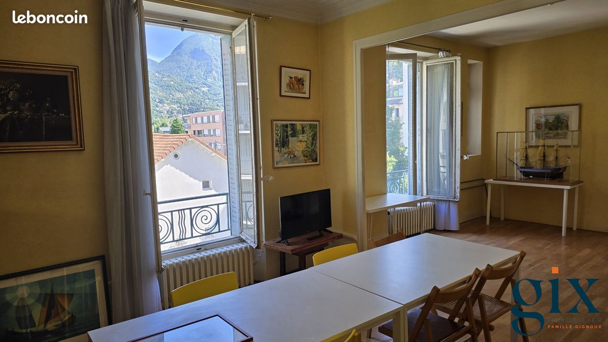 Appartement 3 pièces 80 m² · à Grenoble · 80 m² · 200 000 €