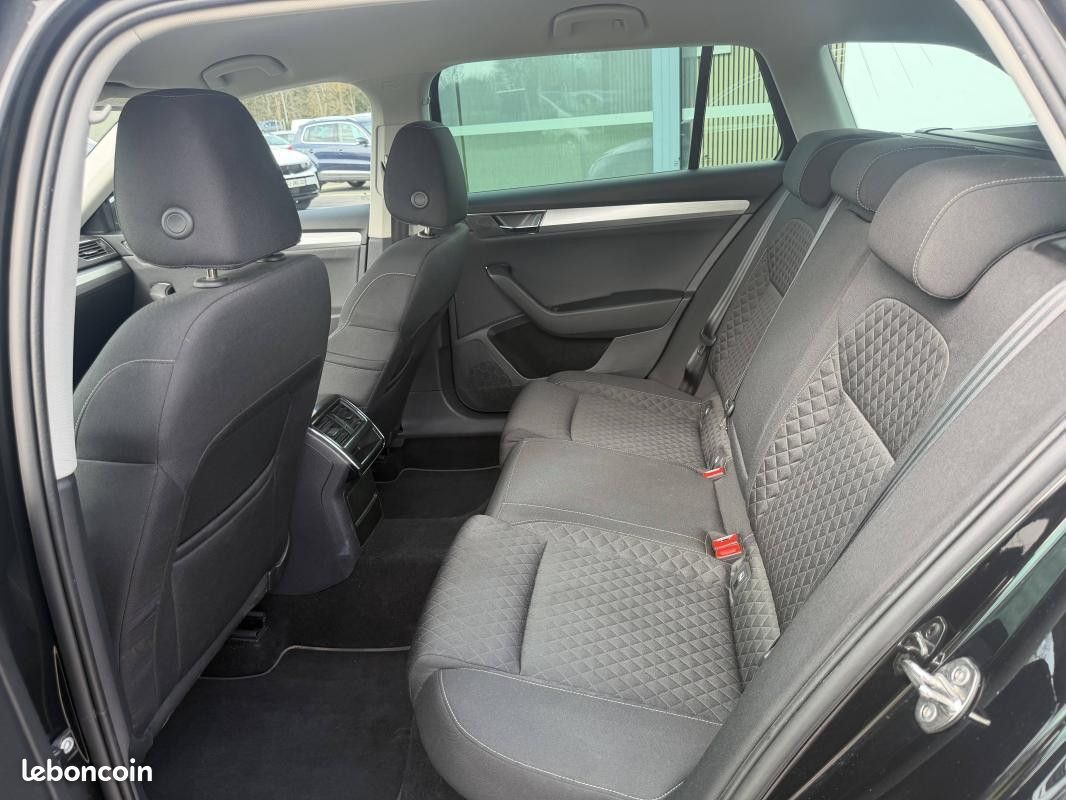 Skoda Superb III 2.0 TDI 150ch SCR Business DSG7 Garantie Nationale 12 Mois (image 14)