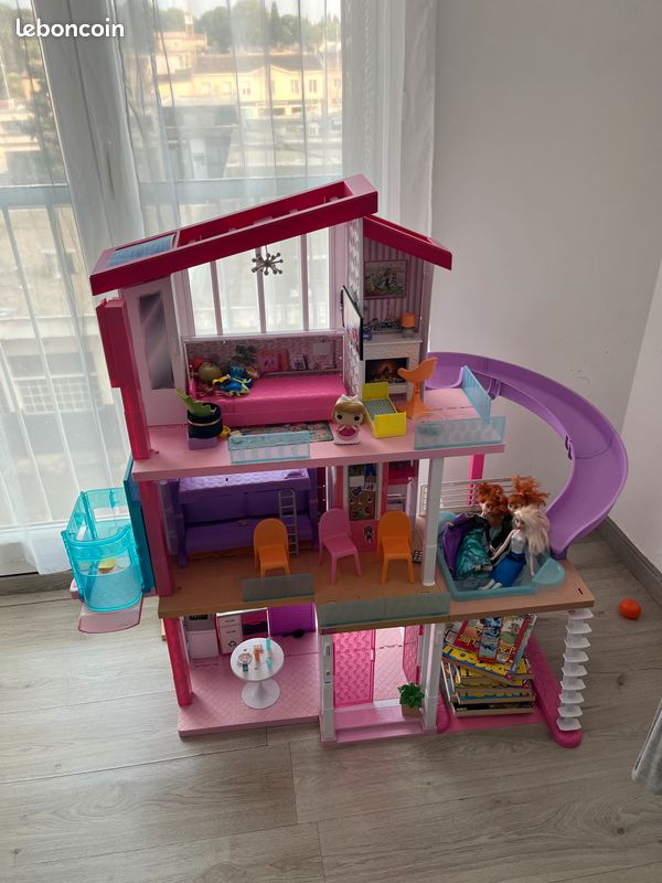 Barbie - Maison de Rêve de Barbie - Maison de Poupee avec Ascenseur, Piscine, Toboggan et Meubles - 90 x 120 cm - (image 1)
