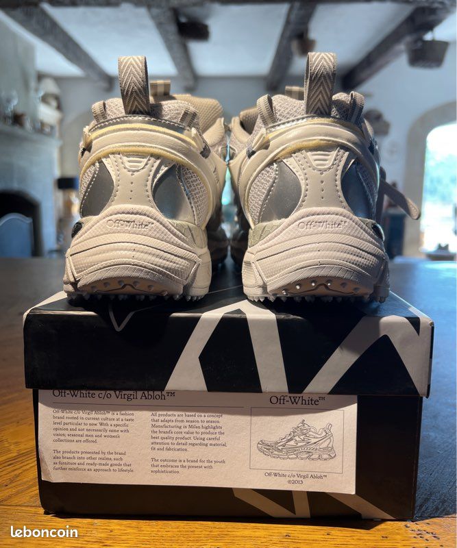 Off- White be right back (image 6)