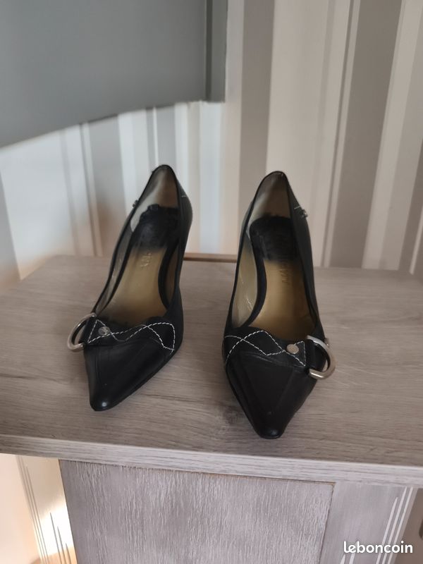 Escarpins Givenchy. Taille 38 (image 3)