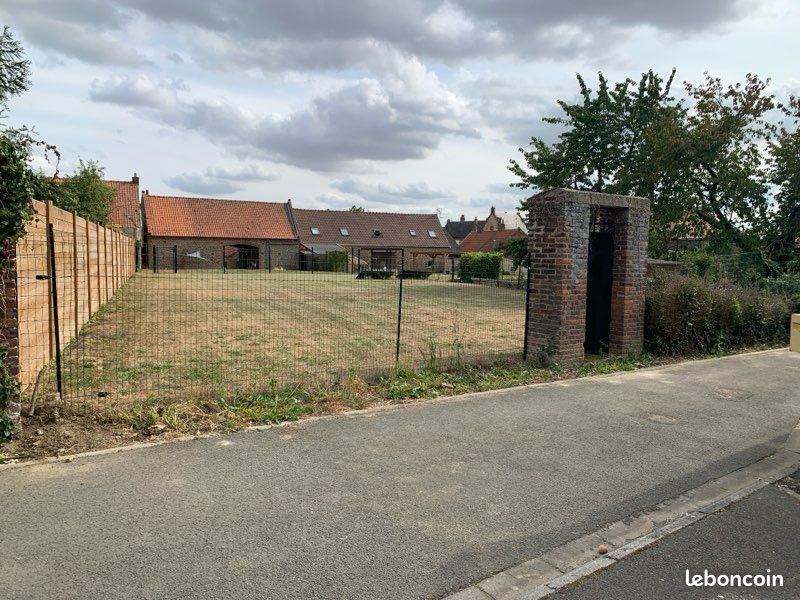 Terrain constructible · à Épinoy · 26 000 €