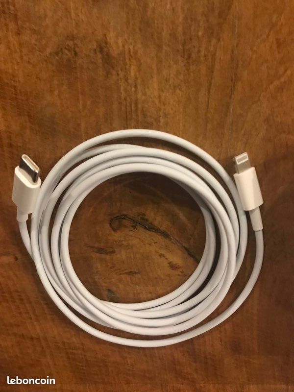 Câble USB-C vers lightening 2 mètres (image 1)