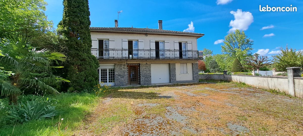 Maison 7 pièces 158 m² · à Tocane-Saint-Apre · 158 m² · 138 000 €