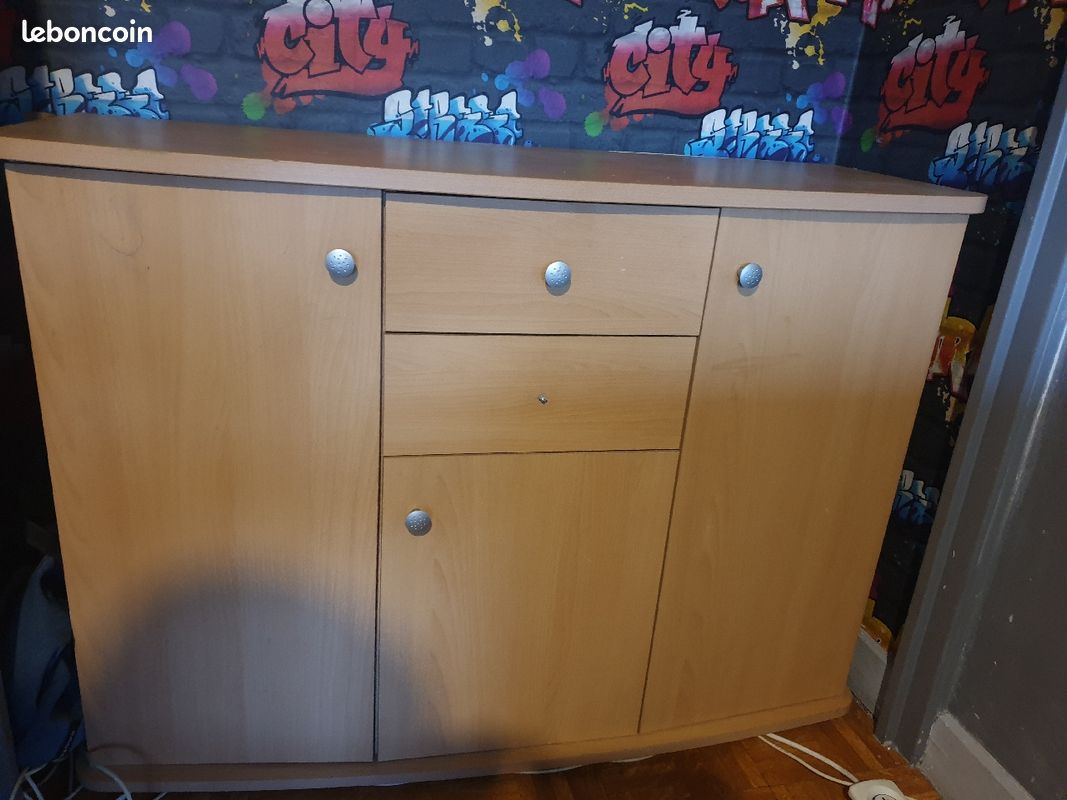 Commode (image 1)