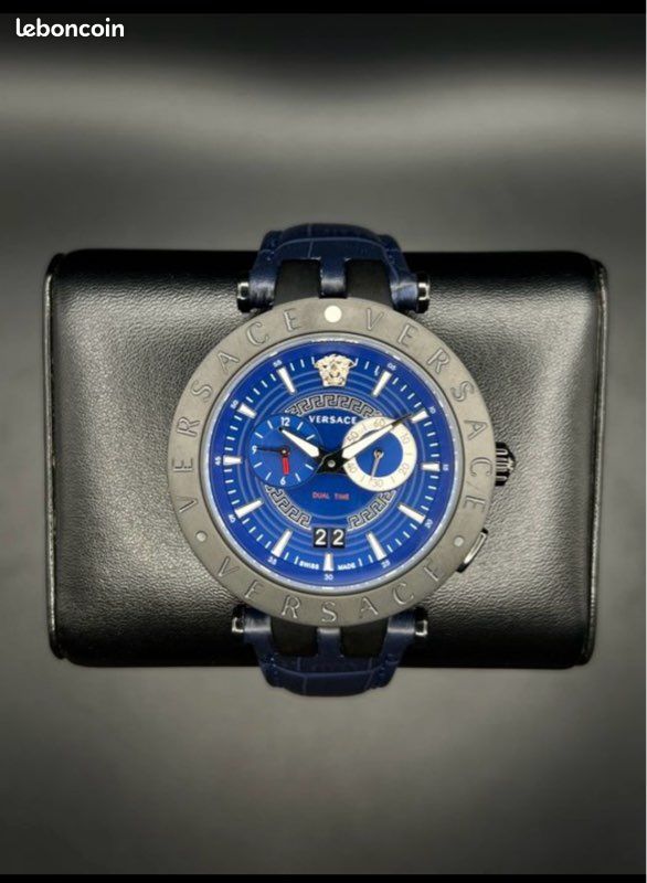 Versace V race (image 1)