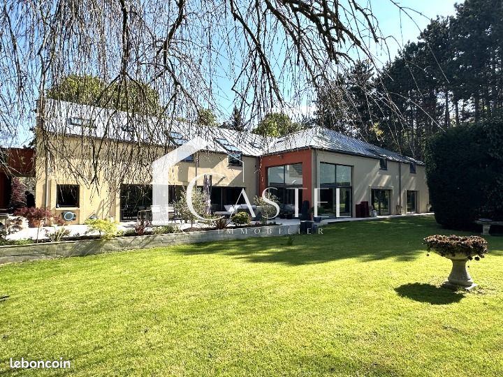 Maison 10 pièces 900 m² · à Orgeval · 900 m² · 2 800 000 €