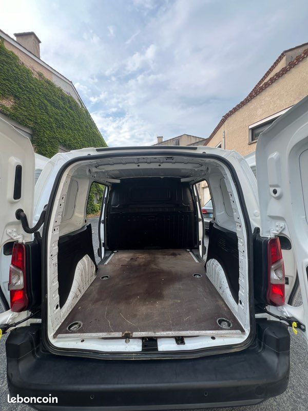 Citroën Berlingo 1.6 BlueHdi 100 Driver (image 14)