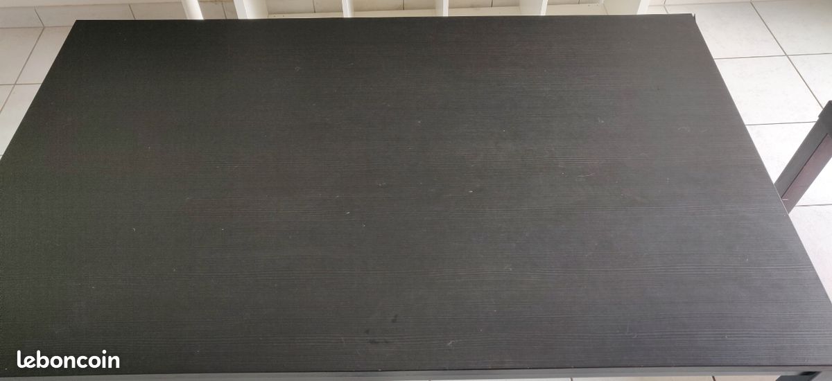 Table Ikea TÄRENDÖ noire (image 2)