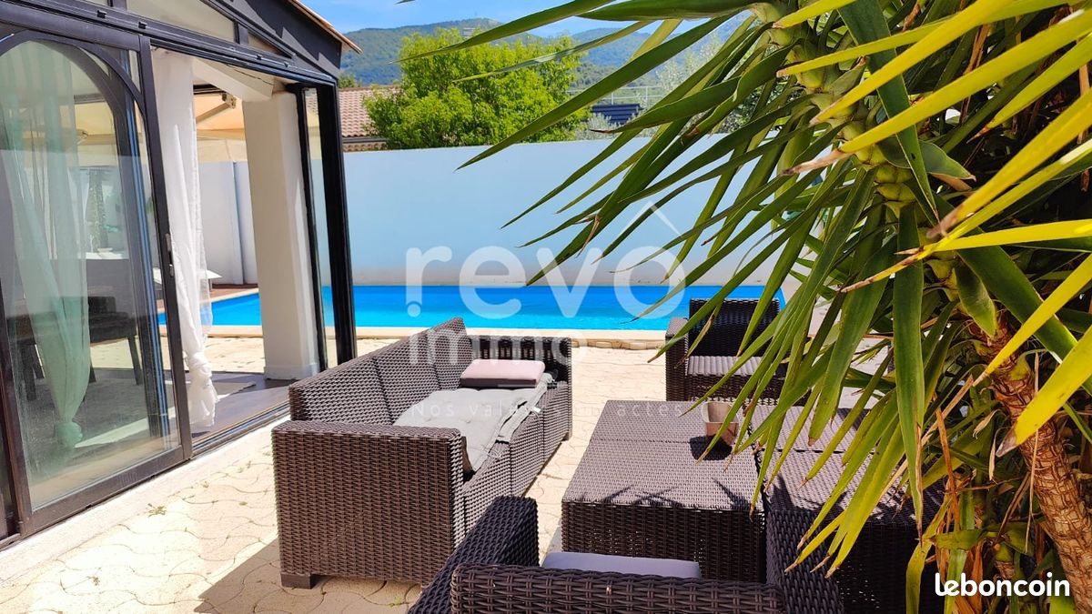 Maison 4 pièces 117 m² · à Nyons · 117 m² · 329 000 €