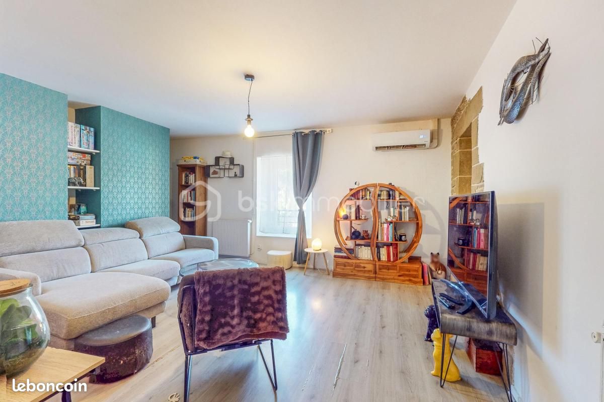 Immeuble 14 pièces 285 m² · à Saint-Jean-de-Galaure · 285 m² · 270 000 €