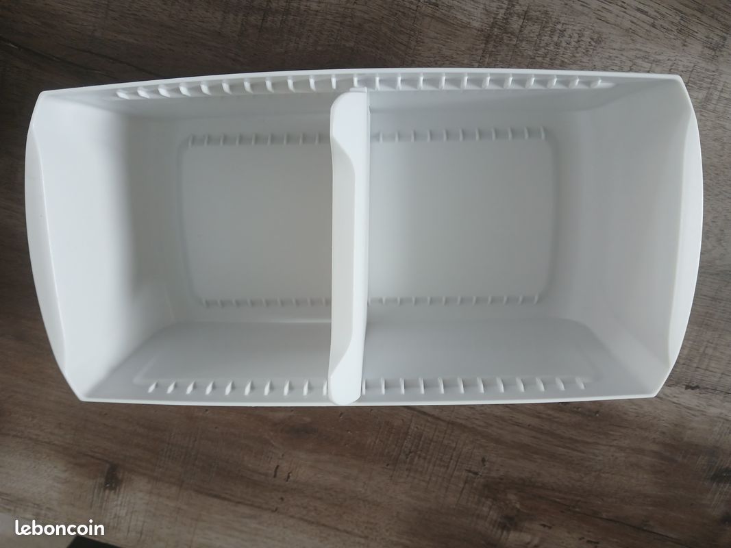 Boite à pain tupperware (image 1)