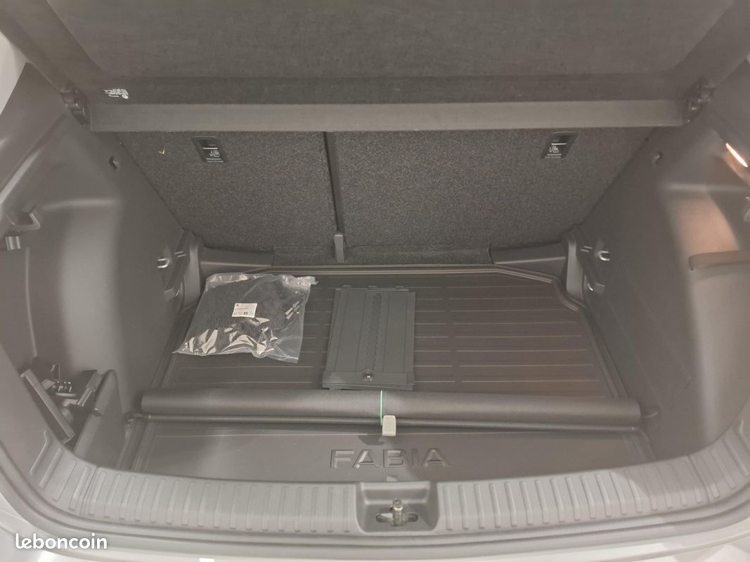 SKODA Fabia 1.0 TSI 116 ch EVO 2 DSG7 Clever Edition (image 14)