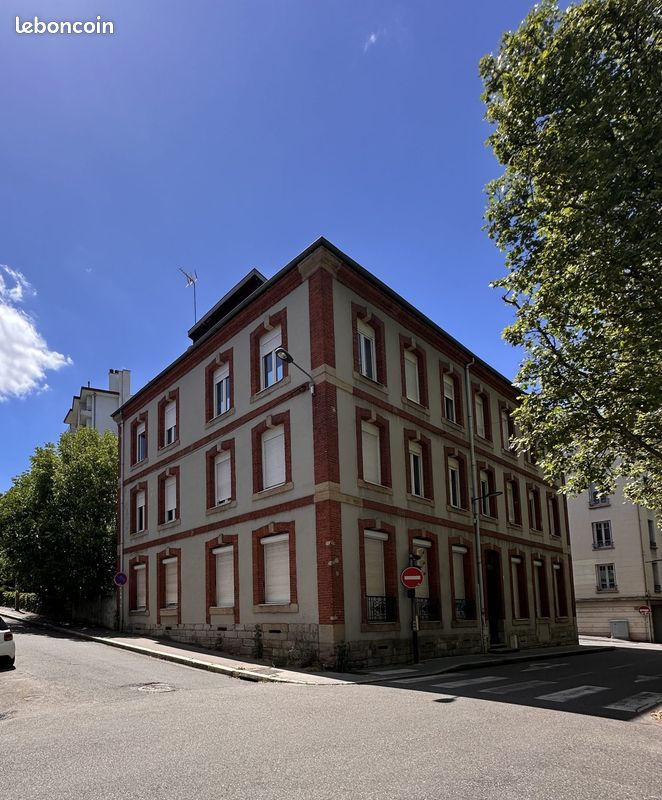 Appartement 3 pièces 46 m² · à Saint-Étienne · 46 m² · 570 €
