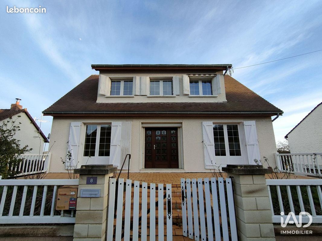 Maison 4 pièces 122 m² · à Bessé-sur-Braye · 122 m² · 139 000 €