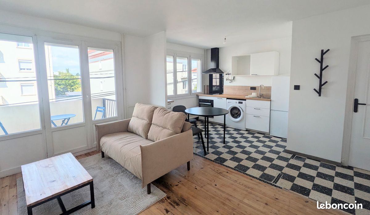 Appartement 2 pièces 38 m² · à Roanne · 38 m² · 550 €