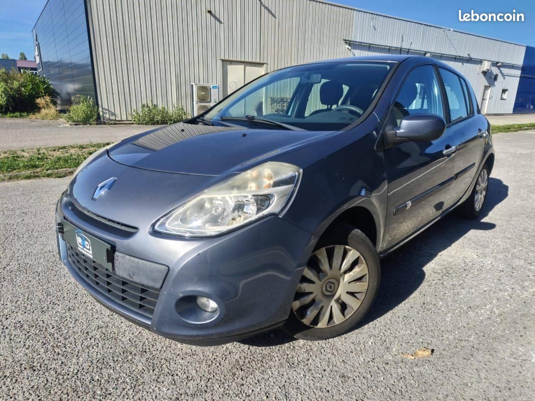 Renault Clio III 1.5 dCi 85ch Business Eco² 98g 5p Entretien à jour (image 1)