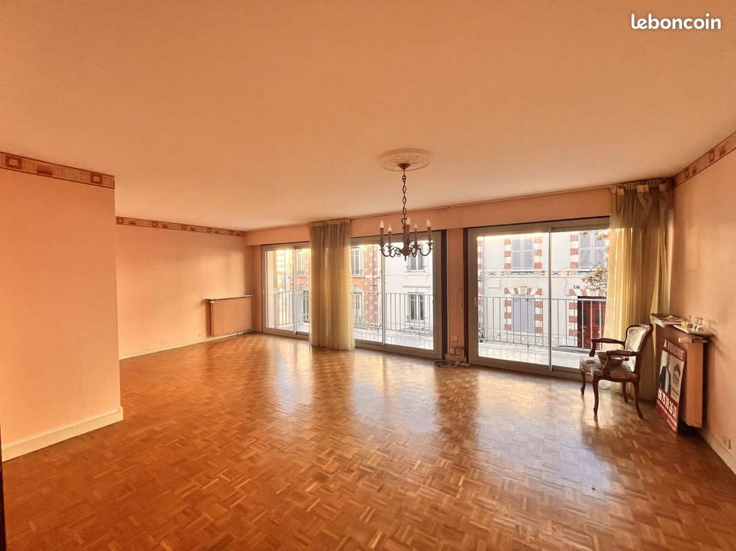 Appartement 5 pièces 112 m² · à Orléans · 112 m² · 212 000 €