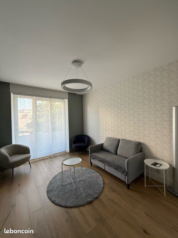 Appartement 4 pièces 100 m² · à Grenoble · 100 m² · 270 000 €