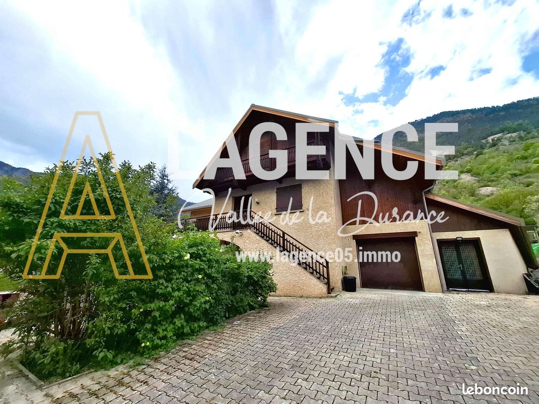 Appartement 8 pièces 160 m² · à L'Argentière-la-Bessée · 160 m² · 369 000 €