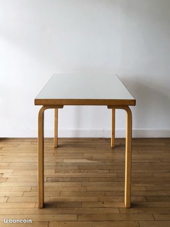 Table bureau design Alvar Aalto 81B pour Artek