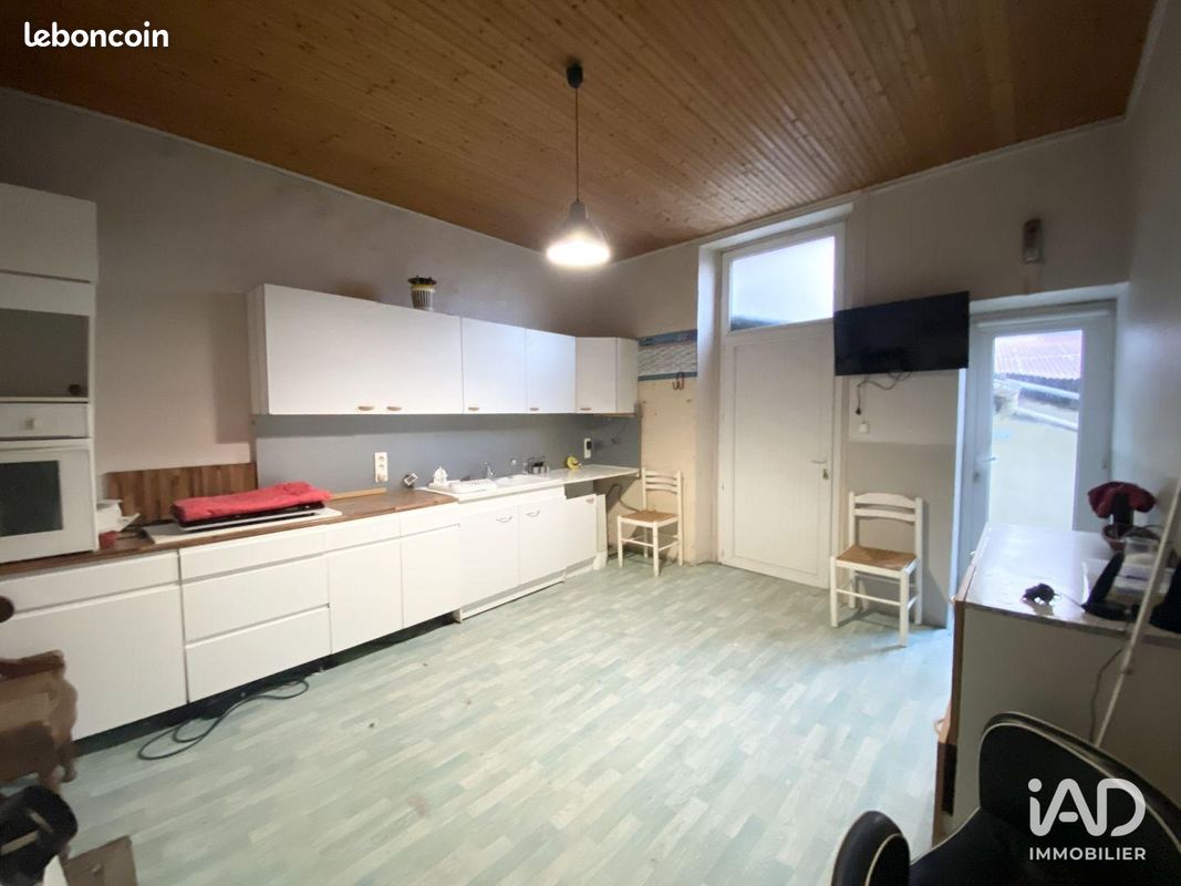Local 180 m² AIZENAY (image 4)