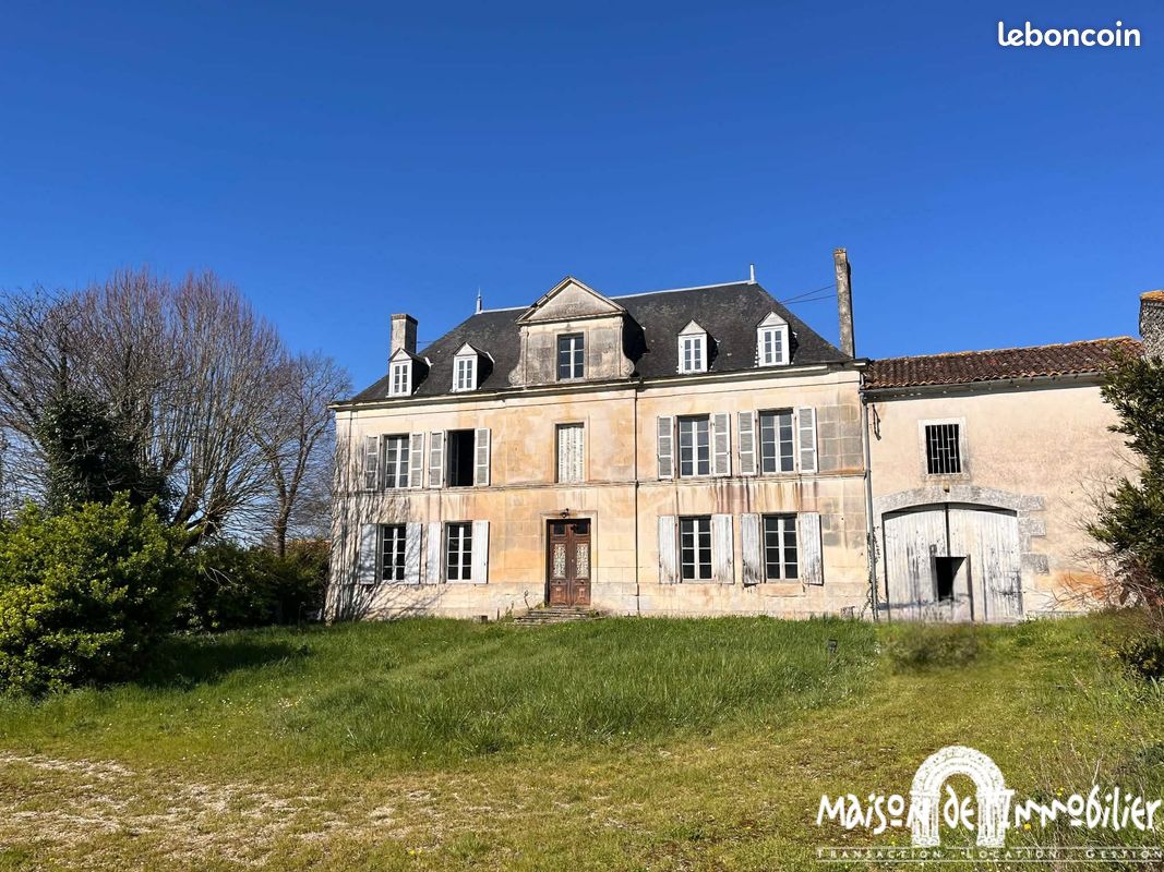 Maison 6 pièces 186 m² · à Saint-Martial-sur-Né · 186 m² · 181 900 €