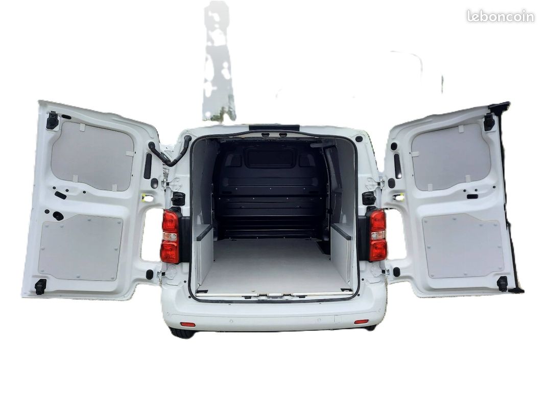 JUMPY M HDI 180 CH EAT8 (GPS/CAMERA/PACK LOOK/KIT BOIS/etc) 28.742 HT (34.490 TTC) (image 2)