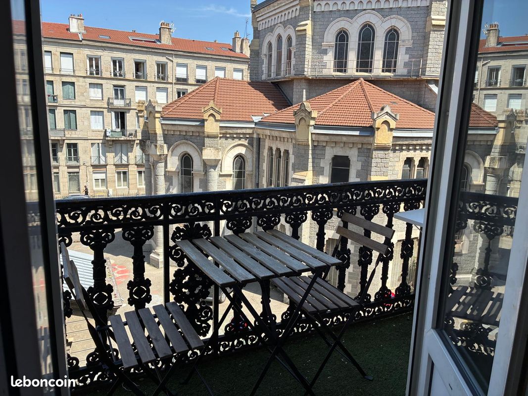 Appartement 2 pièces 52 m² · à Saint-Étienne · 52 m² · 485 €