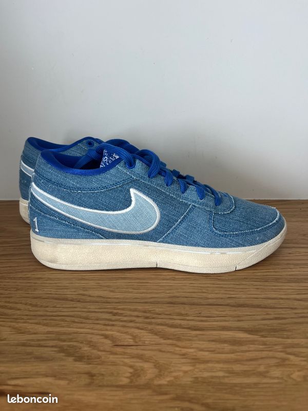 Chaussure de basketball AW KIDS Couleur Noir Pointure - Enfant 33
