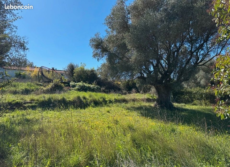 Terrain 160 m² Le Castellet · 130 000 €