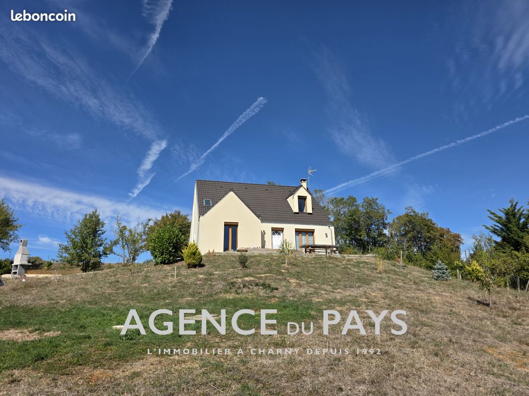 Maison 5 pièces 117 m² · à Charny Orée de Puisaye · 117 m² · 199 000 €