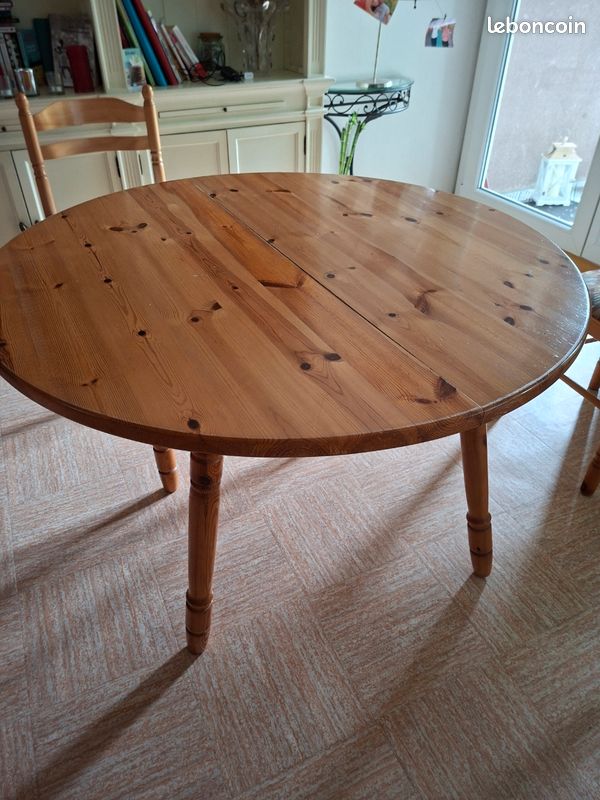 Table et chaises en pin (image 1)