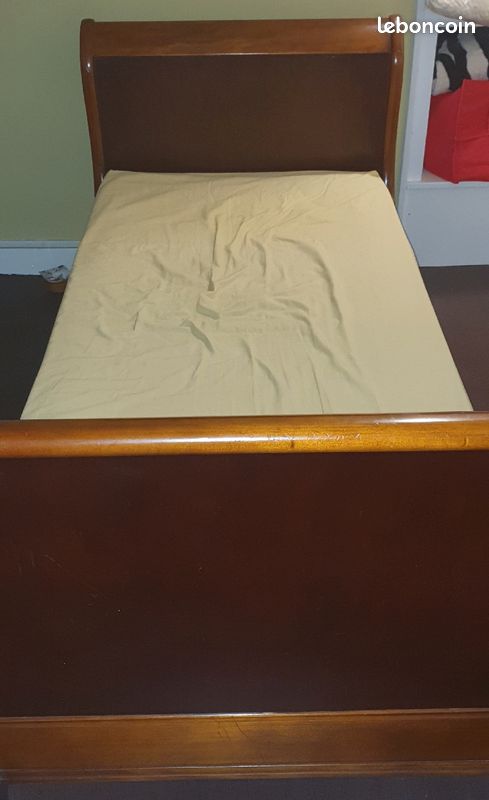 Lit une place avec sommier et matelas (image 1)